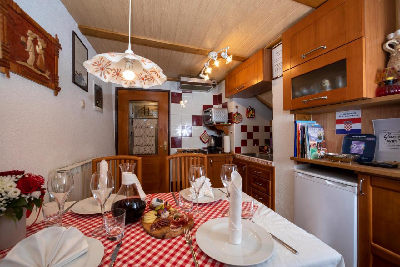Apartment Pod Lipom Roč Esterno foto
